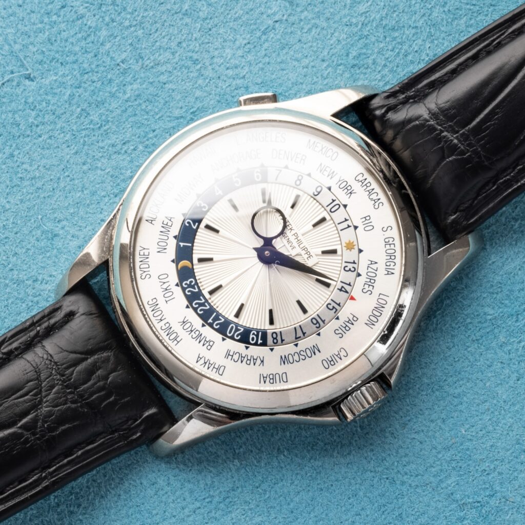 Patek Philippe Worldtime 5130G in 18k white gold - immagine 2